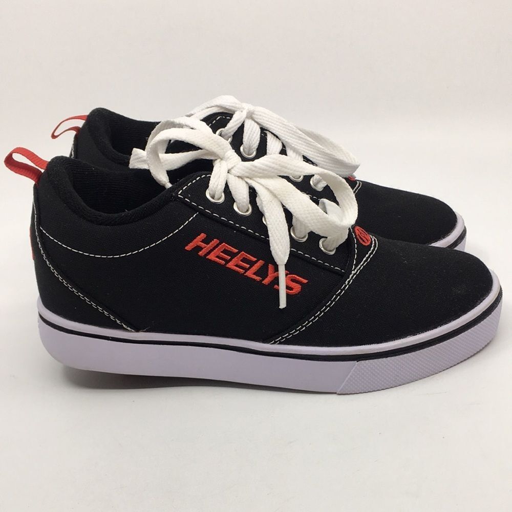 Heelys Youth Size 2 roller skating sneakers black canvas with red stitching